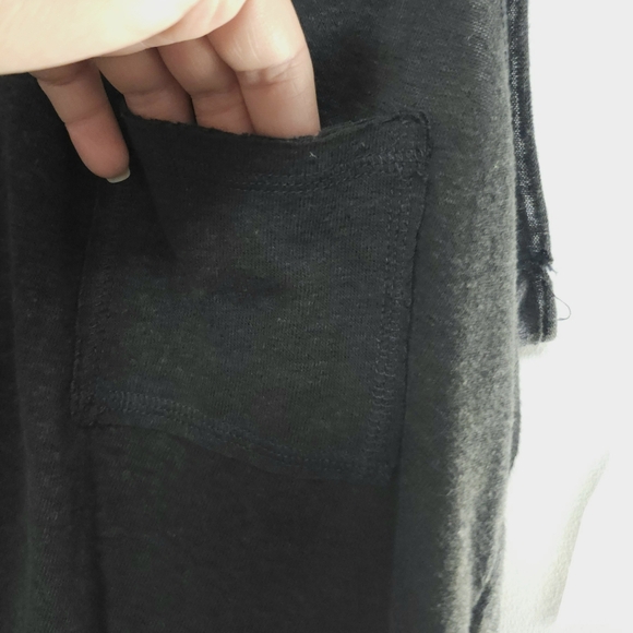 2/$20 ☀️ | NWT | Aerie Breezy Linen Pocket V-Neck Crop Top - Picture 9 of 9